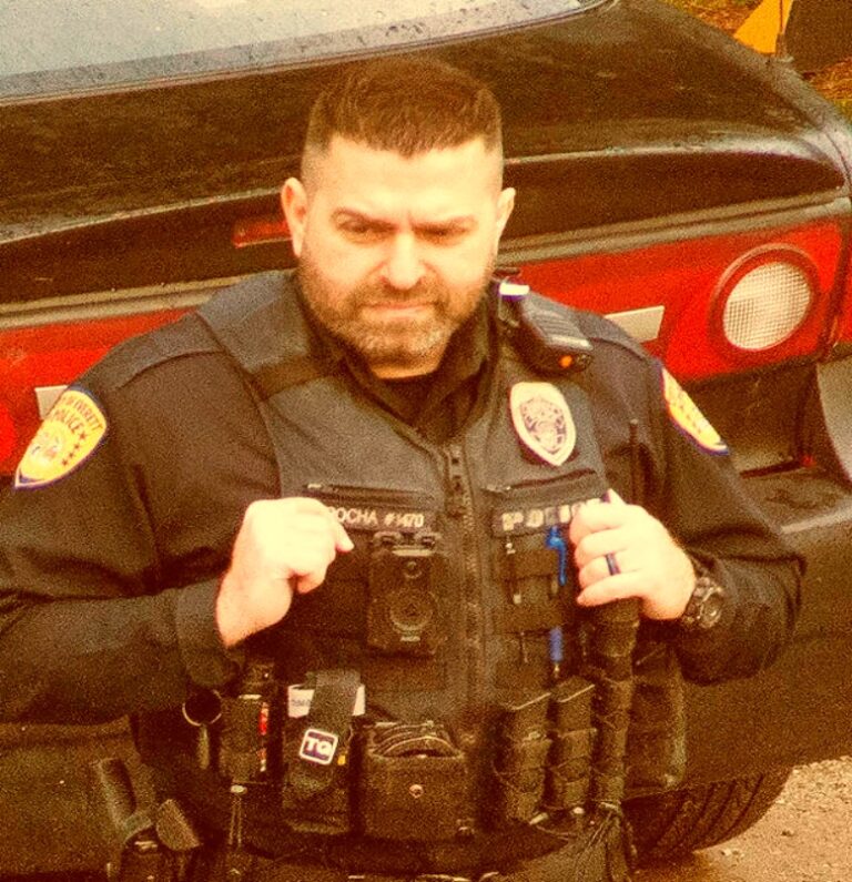 Dan Rocha – Everett police officer shot, during the altercation, he ...