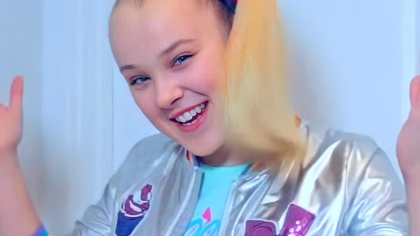 Teen dancer JoJo Siwa says that she didn’t get an invite to the Nickelodeon Kids’ Choice Awards.