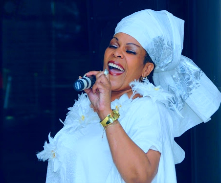 Deborah Fraser, a famous singer of South Africa has died