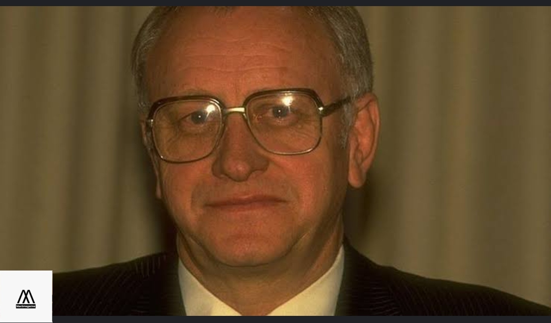 Adriaan Vlok